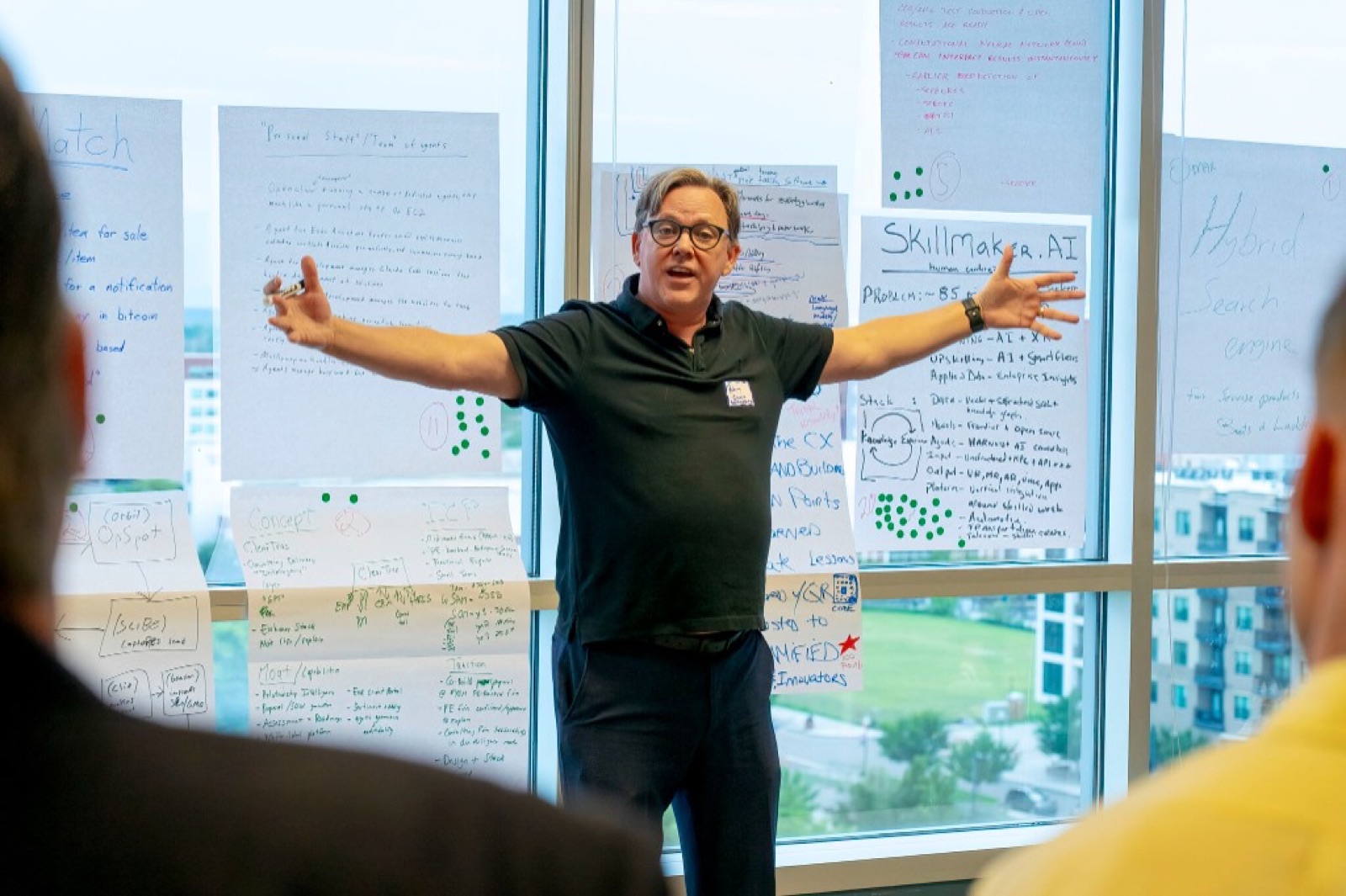 A founder pitching their concept at the AI Roundtable.